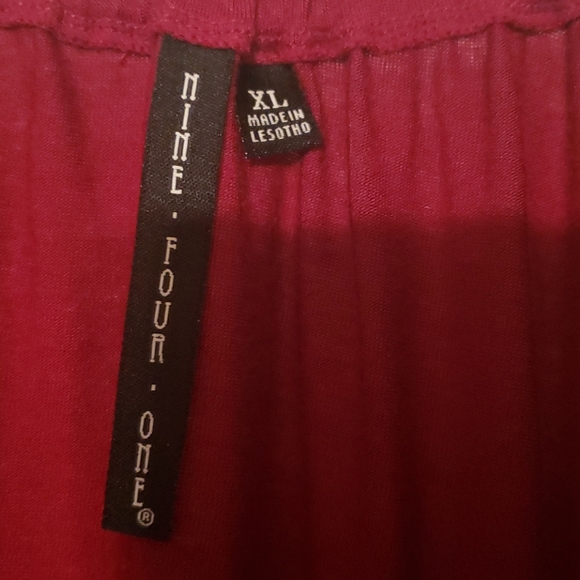 Red peasant shirt - Picture 3 of 4